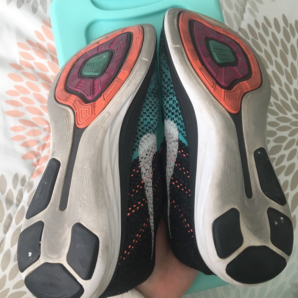 Nike Flyknits - Picture 5 of 5